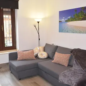 https://apartamento-san-jacinto.es-andalucia.com